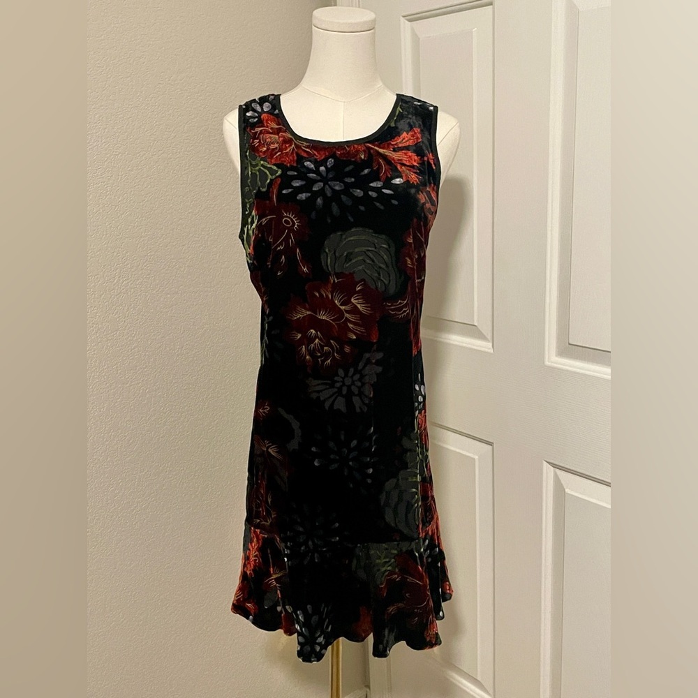 Band of Gypsies Black and Red Floral Mini Dress